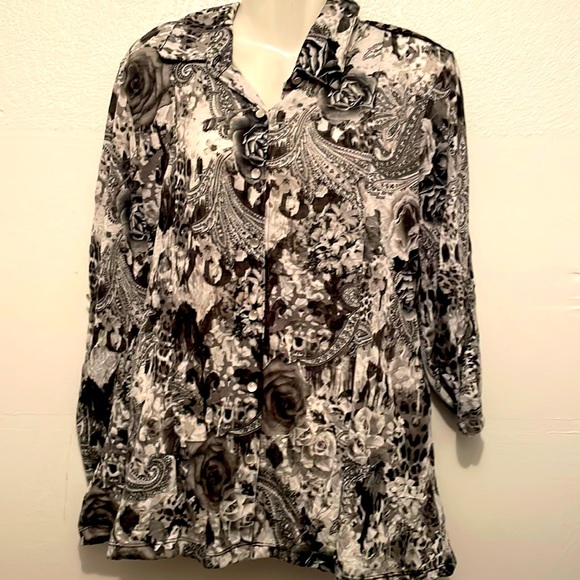 Tops - Signature Studio blouse